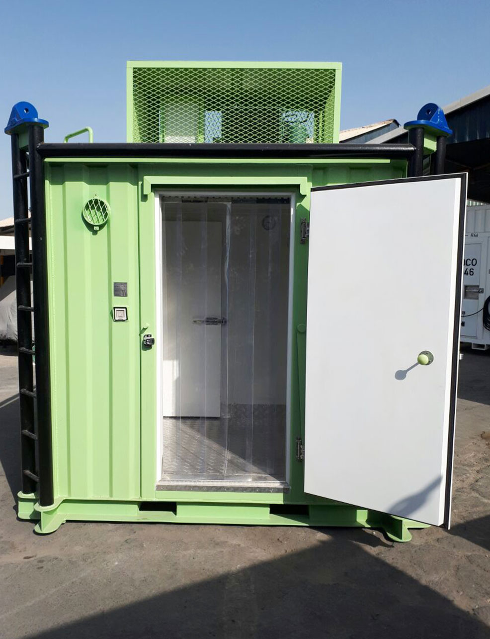 Refrigerated and specialised containers